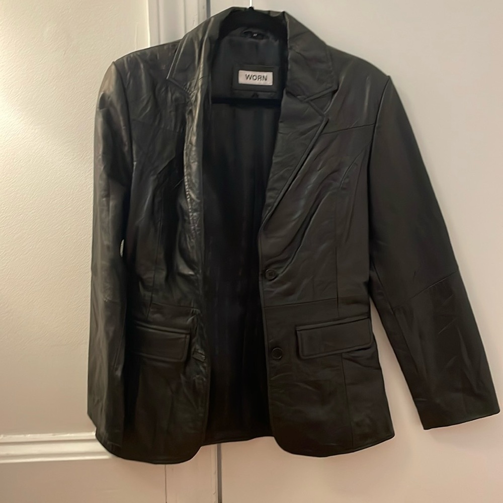 Worn Vintage leather blazer, fits like a S-XS